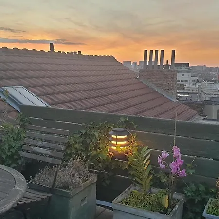 Lovely 2 Bedroom Penthouse With Terrace Apartman