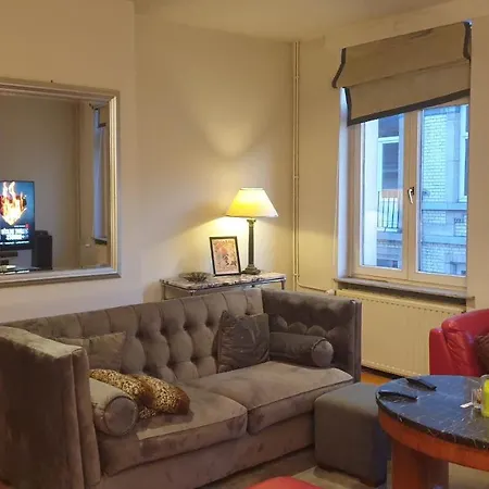 Lovely 2 Bedroom Penthouse With Terrace Apartman
