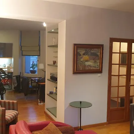 Lovely 2 Bedroom Penthouse With Terrace Apartman