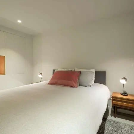 Superb 1 Bedroom With Garden At Chatelain Βρυξέλλες