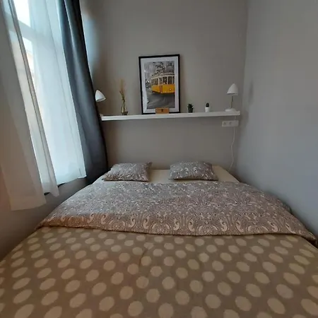 Cozy Apartement In Ixelles Apartamento *