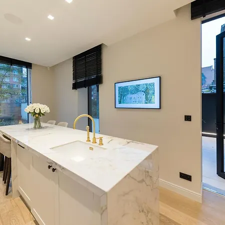 Luxury 3 Bedrooms Townhouse In Perfect Location * 브뤼셀