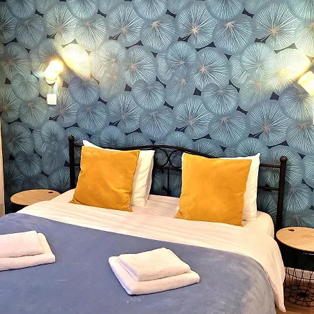 Brand New Iris With Private Bathroom And Balcony