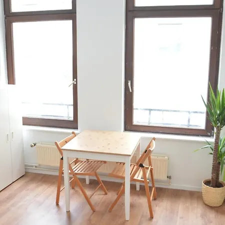 Awesome Studio In Marolles Bruxelles