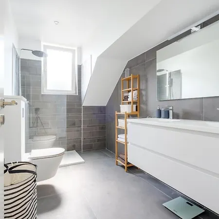 Tendance 1 Et Mezzanine Proximite Chatelain, Brugmann * Bruselas