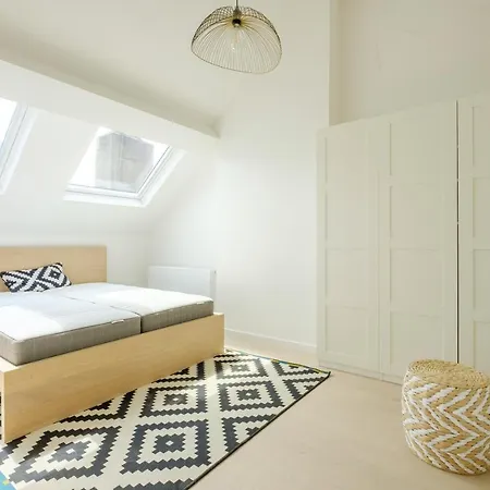Apartamento Tendance 1 Et Mezzanine Proximite Chatelain, Brugmann