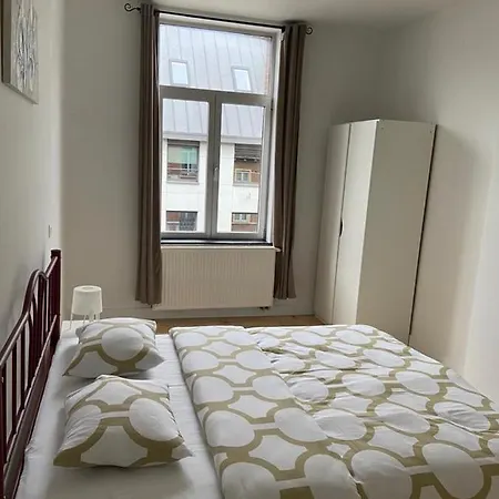 Modern Third Floor شقة بروكسل