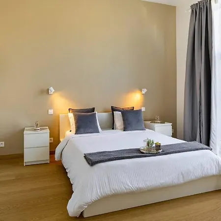 Bel Proche De Gare Du Midi, A Cote Du Centre Lägenhet