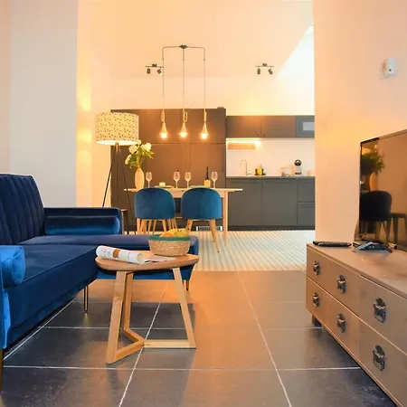Sweet Center Apartment