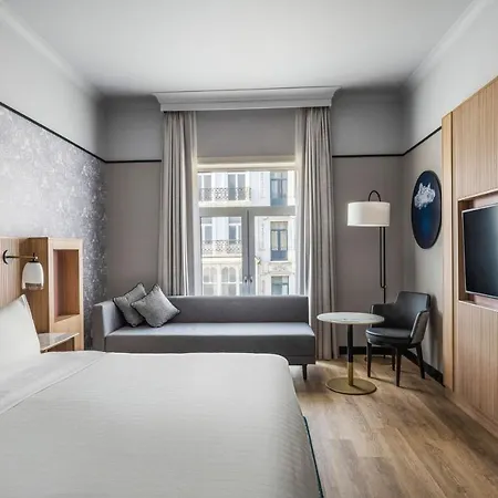 Marriott Grand Place מלון 4*