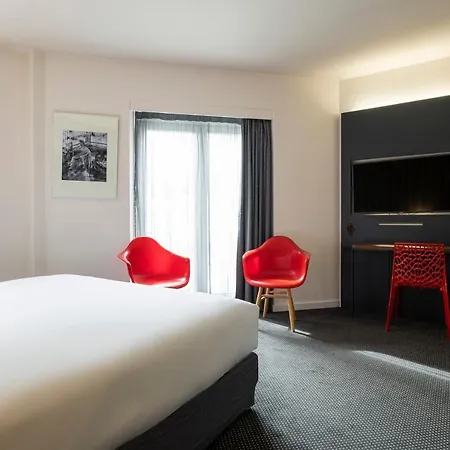 Hotel Aris Grand Place 3*