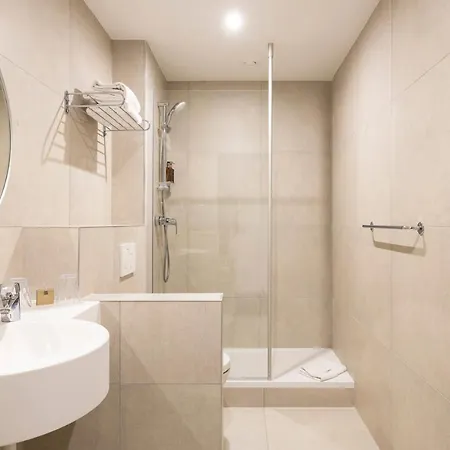 Aris Grand Place Hotel 3*