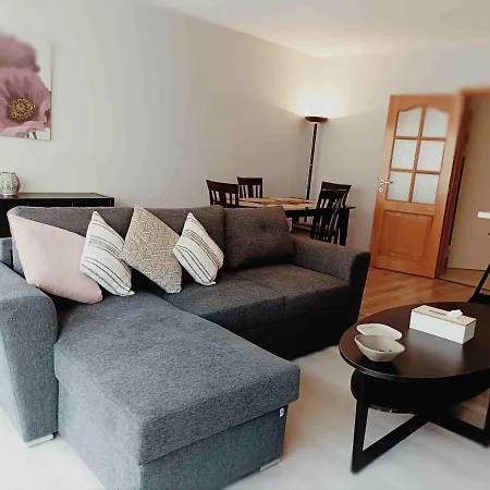 Cozy 2 Bedroom - Metro Montgomery 아파트 브뤼셀