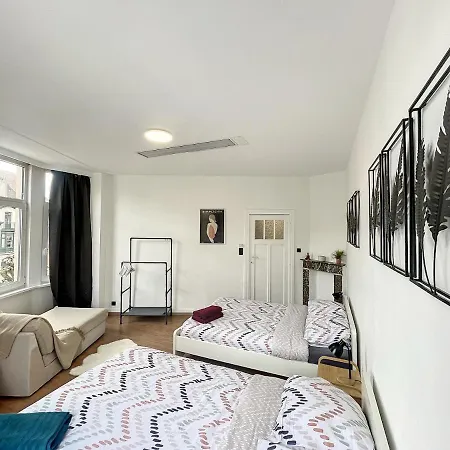 Apartament Hypercentre 4 *