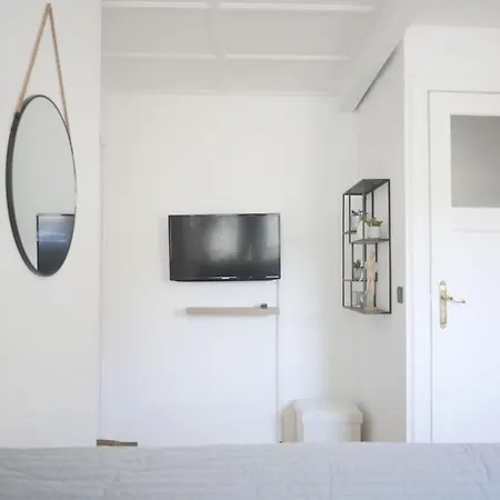 Chic 1br + Terrace Bruxelas