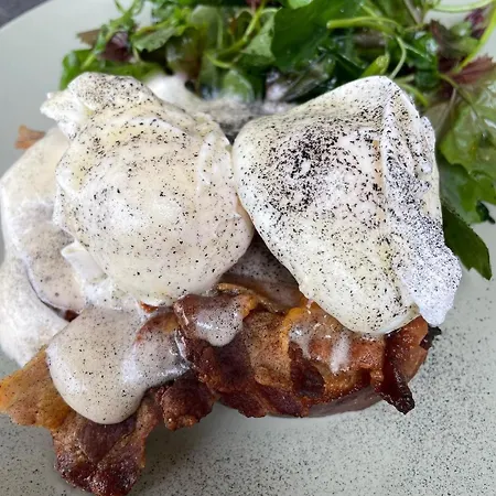 ホテル La Grande Cloche 3*