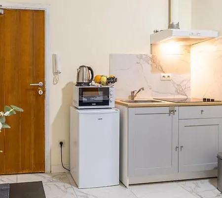 Argonne Gare Du Midi 29 * Bruxelles