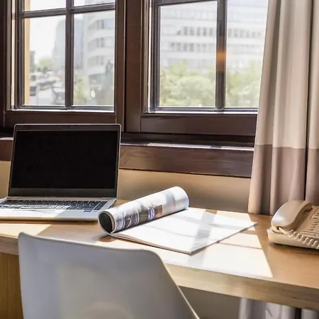 Отель Ibis Off Grand'place 3*