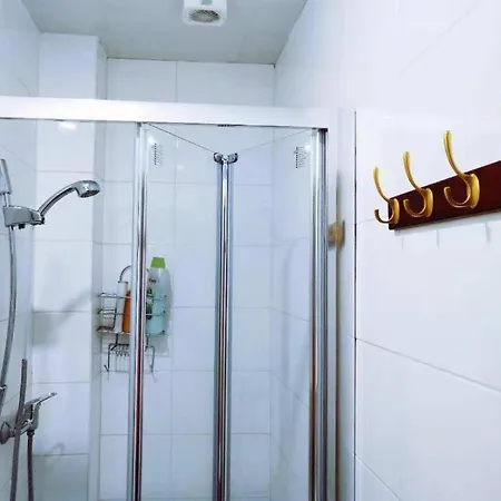 Cozy With Share The Bathroom And Kitchen בית אירוח *