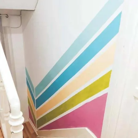 Cozy With Share The Bathroom And Kitchen בית אירוח