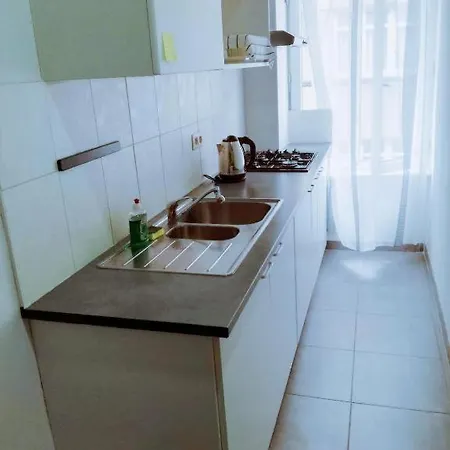 Cozy With Share The Bathroom And Kitchen בית אירוח *