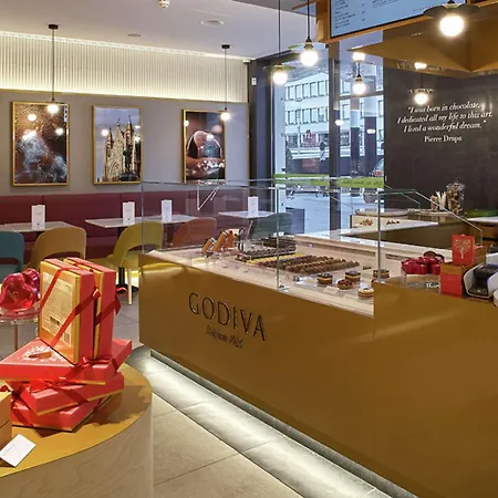 Hotell Hilton Grand Place 4*