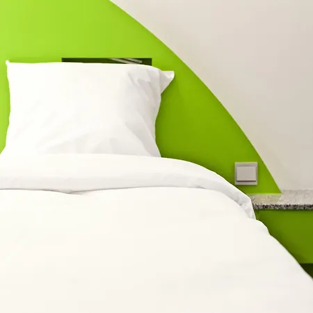 Siru Hotel 3*