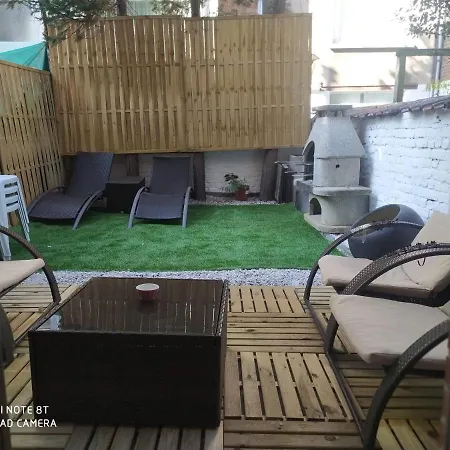 Magnifique Dans Un Beau Cadre בריסל