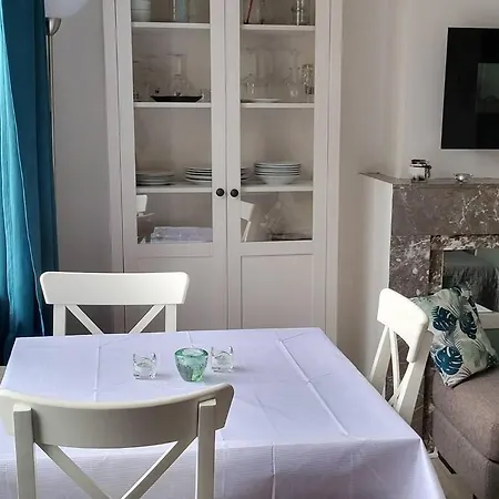 Cosy Anderlecht Apartamento