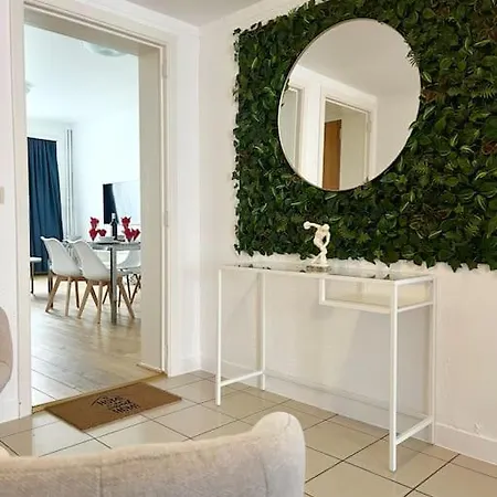 Stylish Two Bedroom Flat