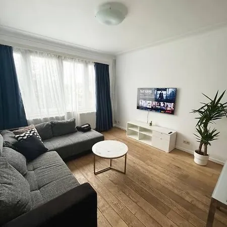 Stylish Two Bedroom Flat * Bruxelles