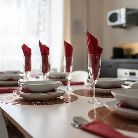 Superb 3 Bedroom & 3 Bathroom Duplex In Centre * Brüksel