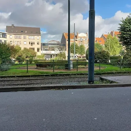 Family Friendly 1 Bed Apartamento Bruxelas