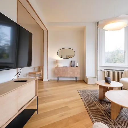Apartment Beautiful 2 Bedrooms Ixelles Ponds