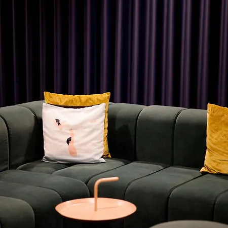 Отель Centre Louise