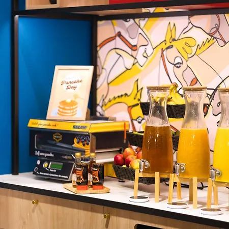 Centre Louise Отель 3*