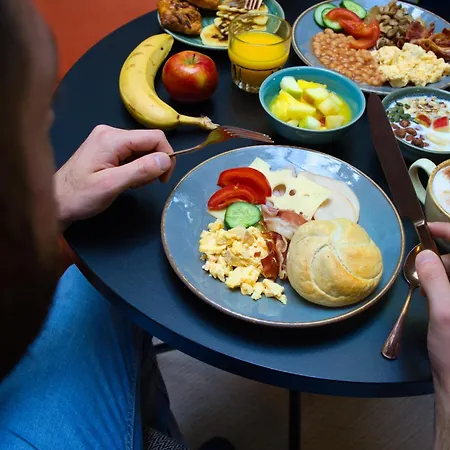 Отель Centre Louise 3*