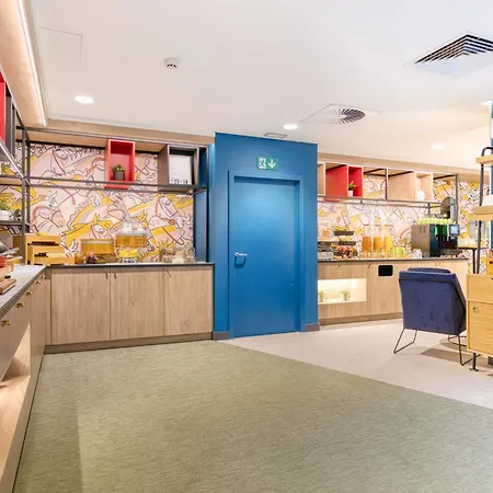 Отель Centre Louise 3*