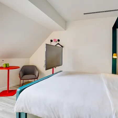 Отель Centre Louise