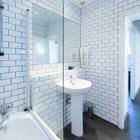Azimut Flathotel Lejlighedshotel 3*