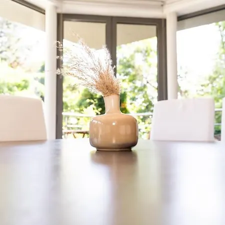 Tres Lumineux De 120m2 דירה *