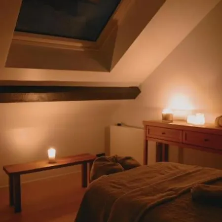 Luxury 200sqm / Hot Tub / Sauna Apartment *