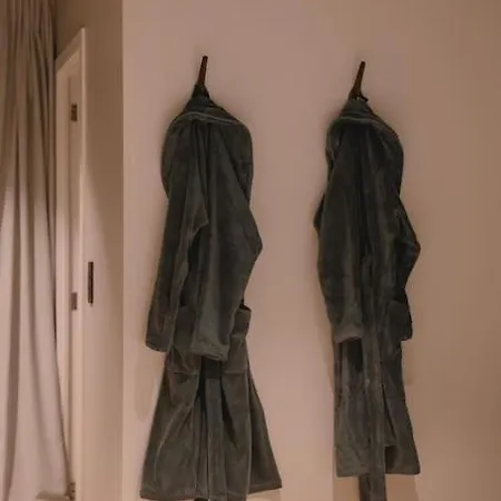 Apartment Luxury 200sqm / Hot Tub / Sauna Brussels