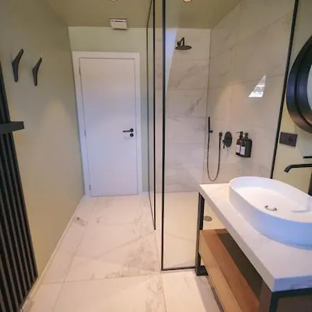 Luxury 200sqm / Hot Tub / Sauna Apartment Brussels