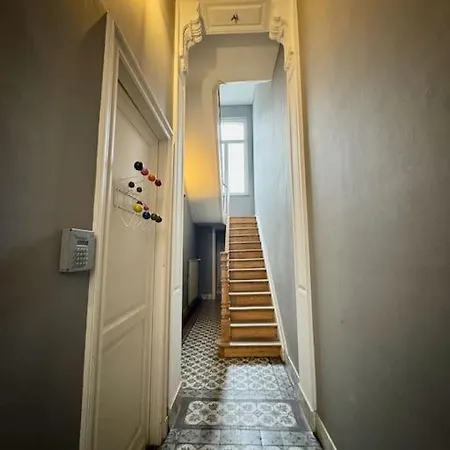Apartment Amazing 3 Bedrooms - Place Brugmann