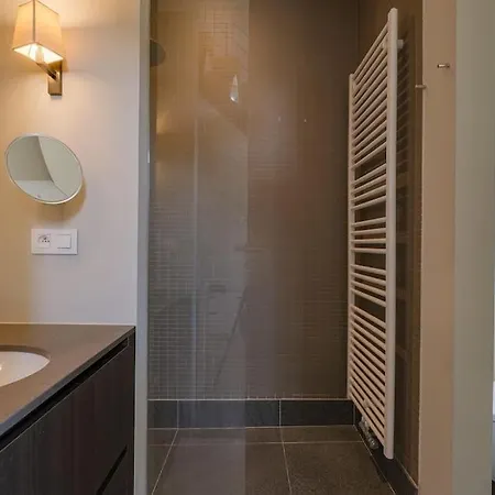 1000m2 With Indoor Pool فيلة