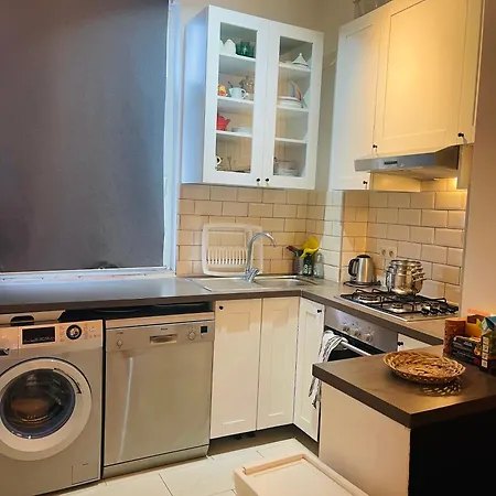 Quiet And Colorfull Flat In The Center Of * Brussels