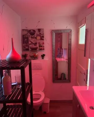 Zen Atomium Et Palais De L'exposition منزل للإقامة