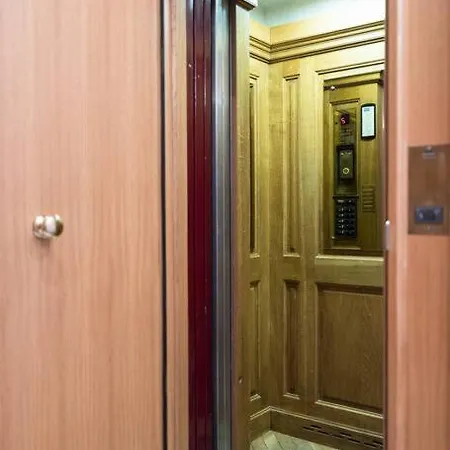 Unique Flat On The Grand Place