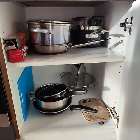 Studio Entier Avec Balcon - Tour Et Taxis